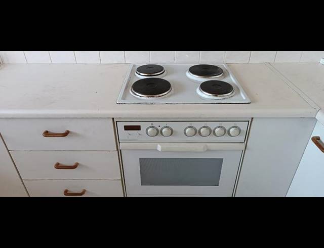 1 BEDROOM APARTMENT FOR SALE IN GLENWOOD